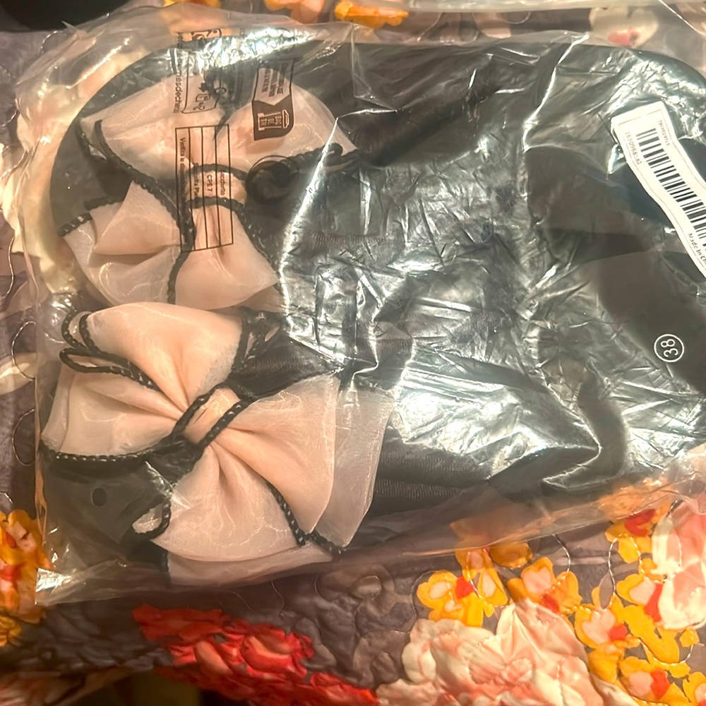 New flip flops size 7